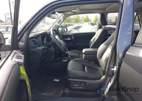 2020 Toyota 4Runner Trd Pro z USA, uszkodzony, nr VIN JTEBU5JR3L5826741